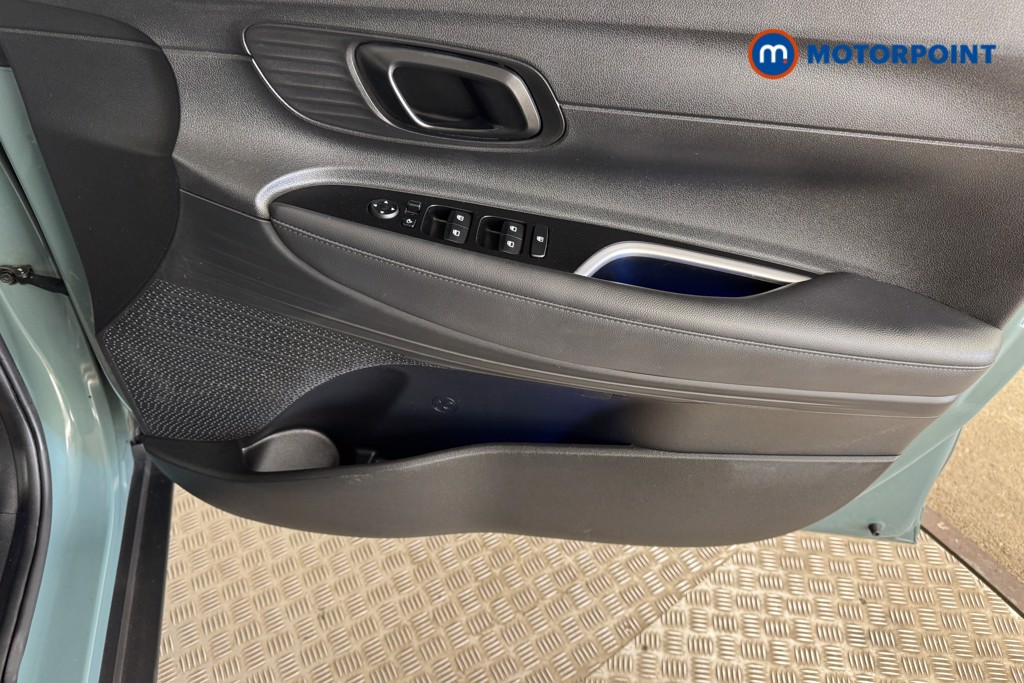 Hyundai Bayon Se Connect Automatic Petrol-Electric Hybrid SUV - Stock Number (1537091) - 14th supplementary image
