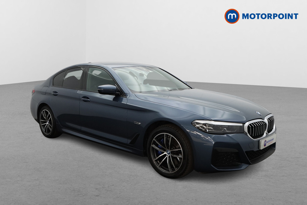 BMW 5 Series M Sport Automatic Petrol Plug-In Hybrid Saloon - Stock Number (1537278) - Drivers side front corner
