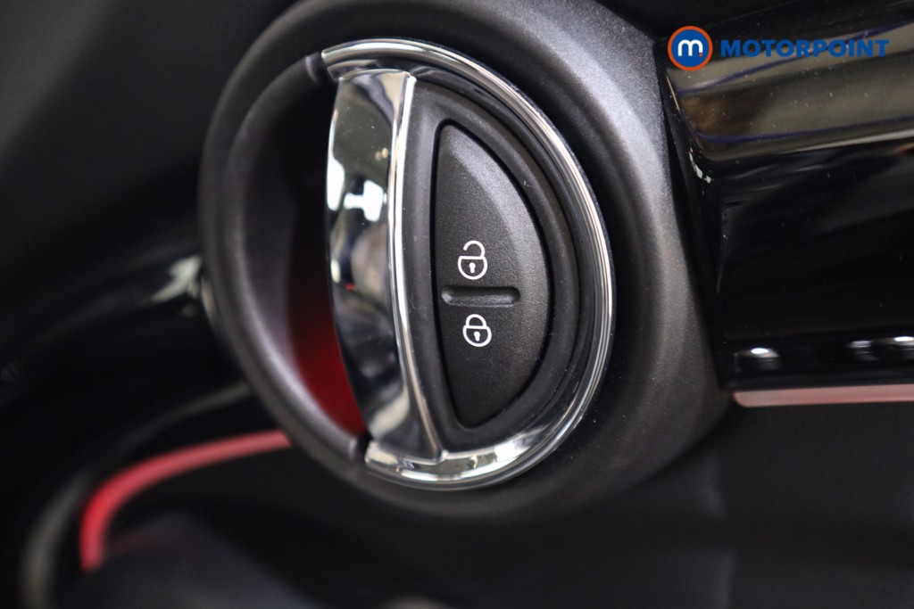 Mini Hatchback Cooper Classic Manual Petrol Hatchback - Stock Number (1538974) - 11th supplementary image