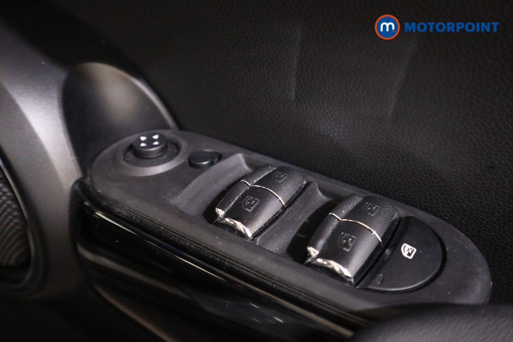 Mini Hatchback Cooper Classic Manual Petrol Hatchback - Stock Number (1538974) - 12th supplementary image