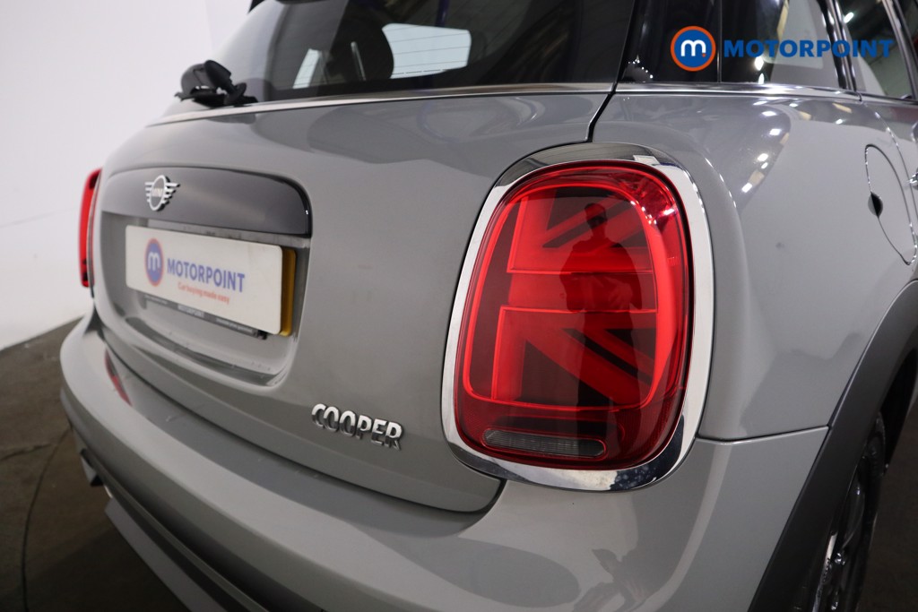 Mini Hatchback Cooper Classic Manual Petrol Hatchback - Stock Number (1538974) - 21st supplementary image