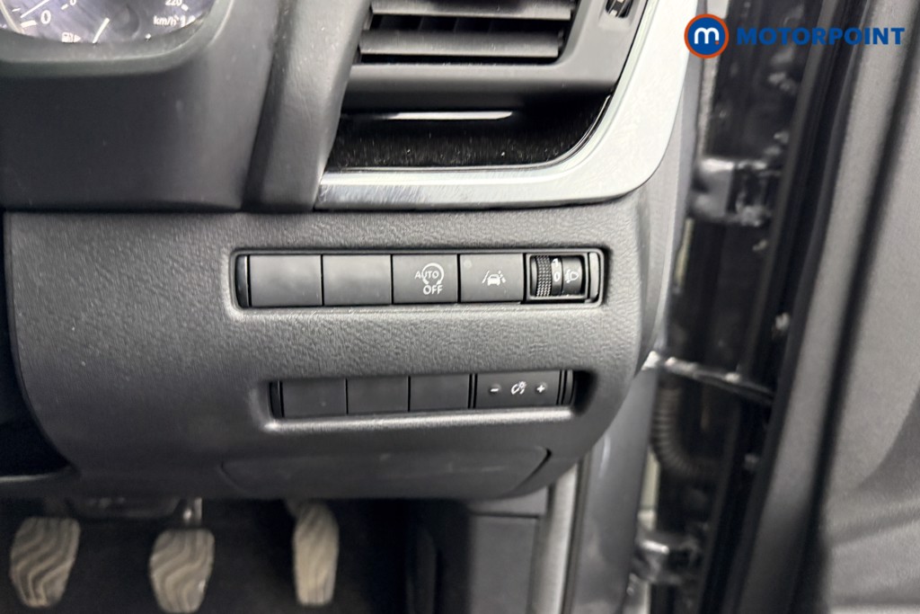 Nissan Qashqai N-Connecta Manual Petrol SUV - Stock Number (1539363) - 15th supplementary image