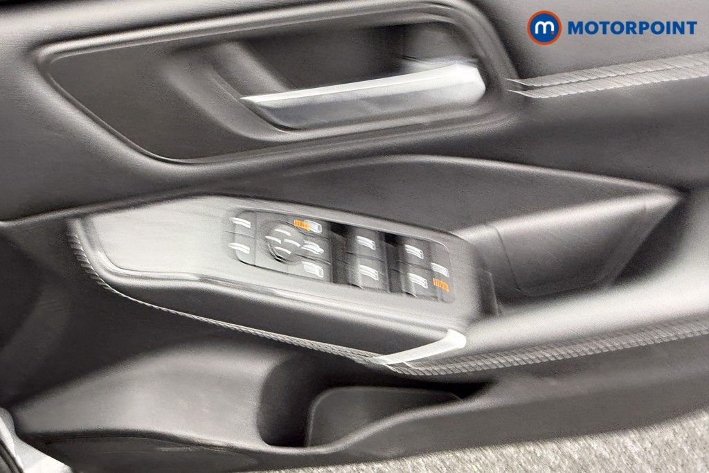 Nissan Qashqai N-Connecta Manual Petrol SUV - Stock Number (1539363) - 16th supplementary image