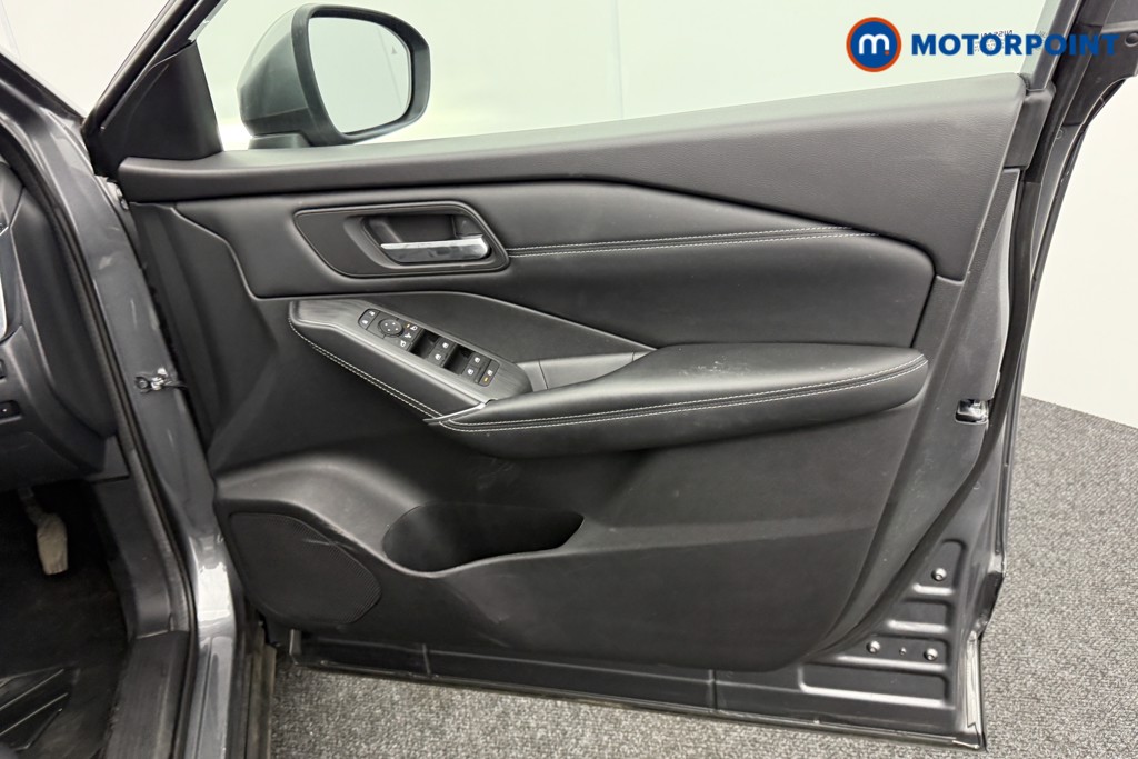 Nissan Qashqai N-Connecta Manual Petrol SUV - Stock Number (1539363) - 17th supplementary image