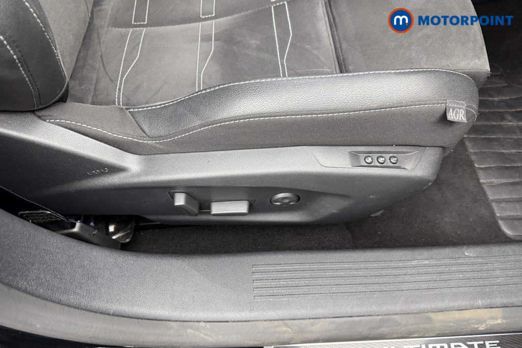Vauxhall Astra Ultimate Manual Petrol Hatchback - Stock Number (1539802) - 17th supplementary image
