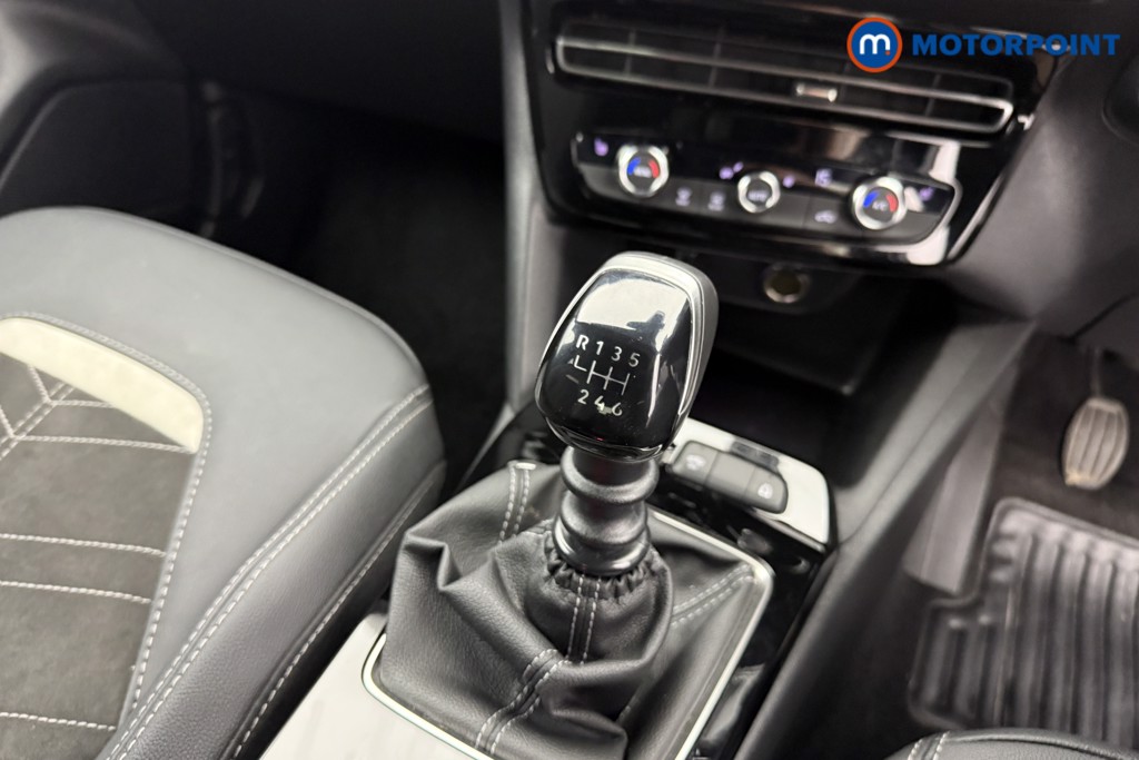 Vauxhall Mokka Ultimate Manual Petrol SUV - Stock Number (1539915) - 12th supplementary image