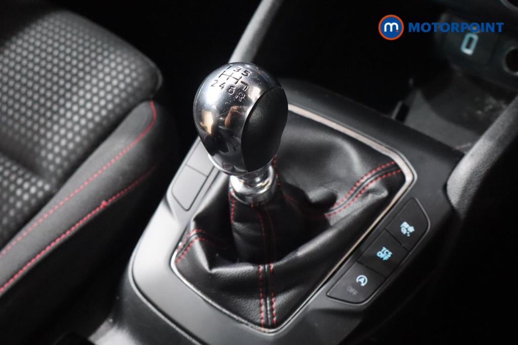 Ford Focus St-Line Edition Manual Petrol-Electric Hybrid Hatchback - Stock Number (1540524) - 5th supplementary image