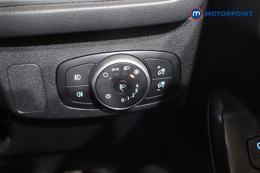 Ford Focus St-Line Edition Manual Petrol-Electric Hybrid Hatchback - Stock Number (1540524) - 9th supplementary image