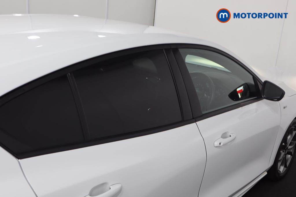 Ford Focus St-Line Edition Manual Petrol-Electric Hybrid Hatchback - Stock Number (1540524) - 27th supplementary image