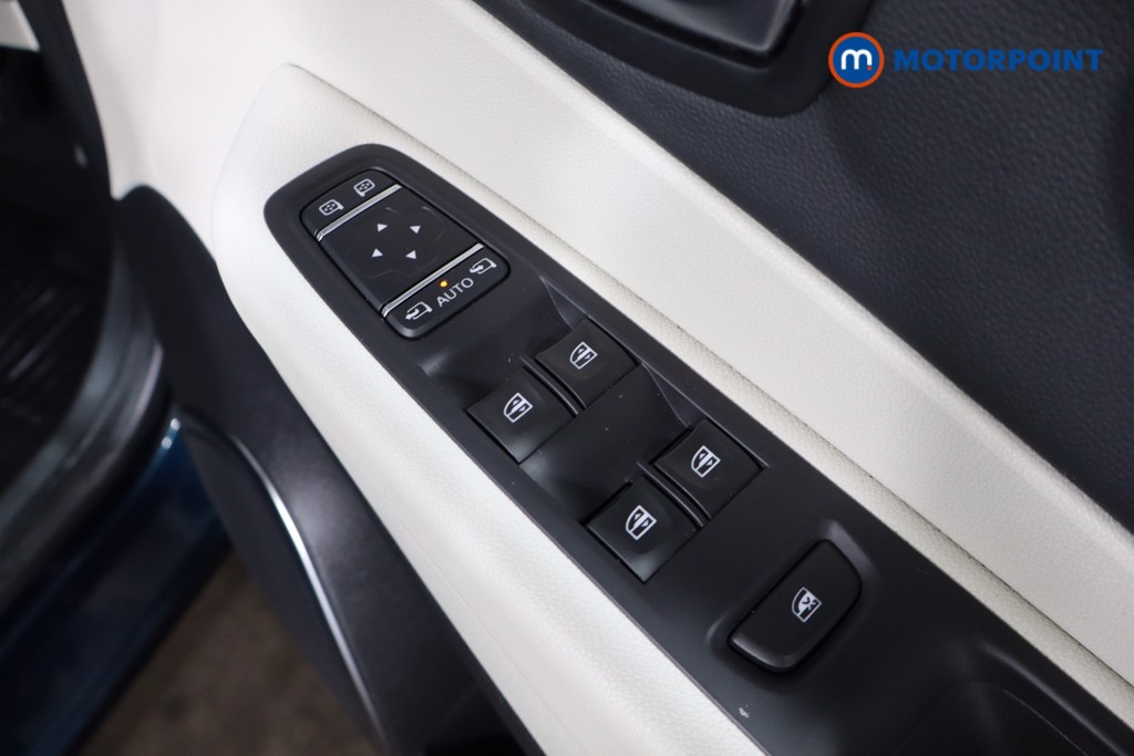 Renault Captur Gt Line Manual Petrol SUV - Stock Number (1541302) - 24th supplementary image
