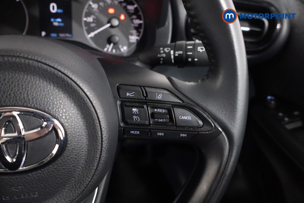 Toyota Yaris Icon Automatic Petrol-Electric Hybrid Hatchback - Stock Number (1542153) - 8th supplementary image