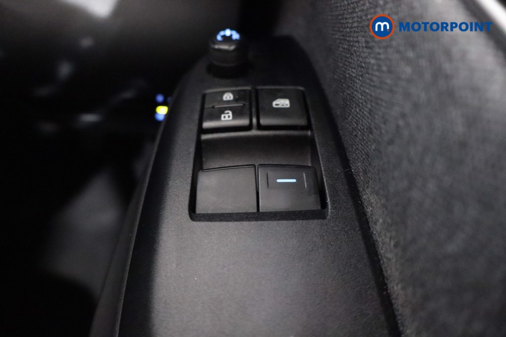 Toyota Yaris Icon Automatic Petrol-Electric Hybrid Hatchback - Stock Number (1542153) - 17th supplementary image
