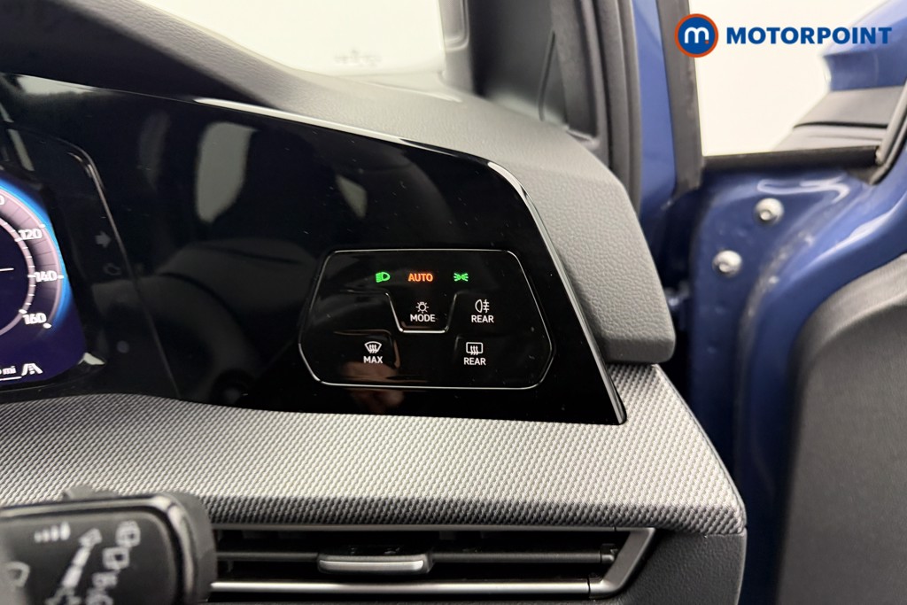 Volkswagen Golf R-Line Automatic Diesel Hatchback - Stock Number (1542398) - 14th supplementary image