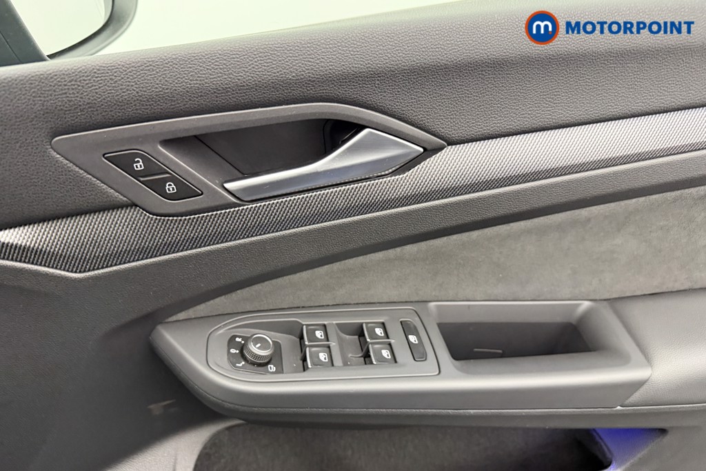 Volkswagen Golf R-Line Automatic Diesel Hatchback - Stock Number (1542398) - 15th supplementary image