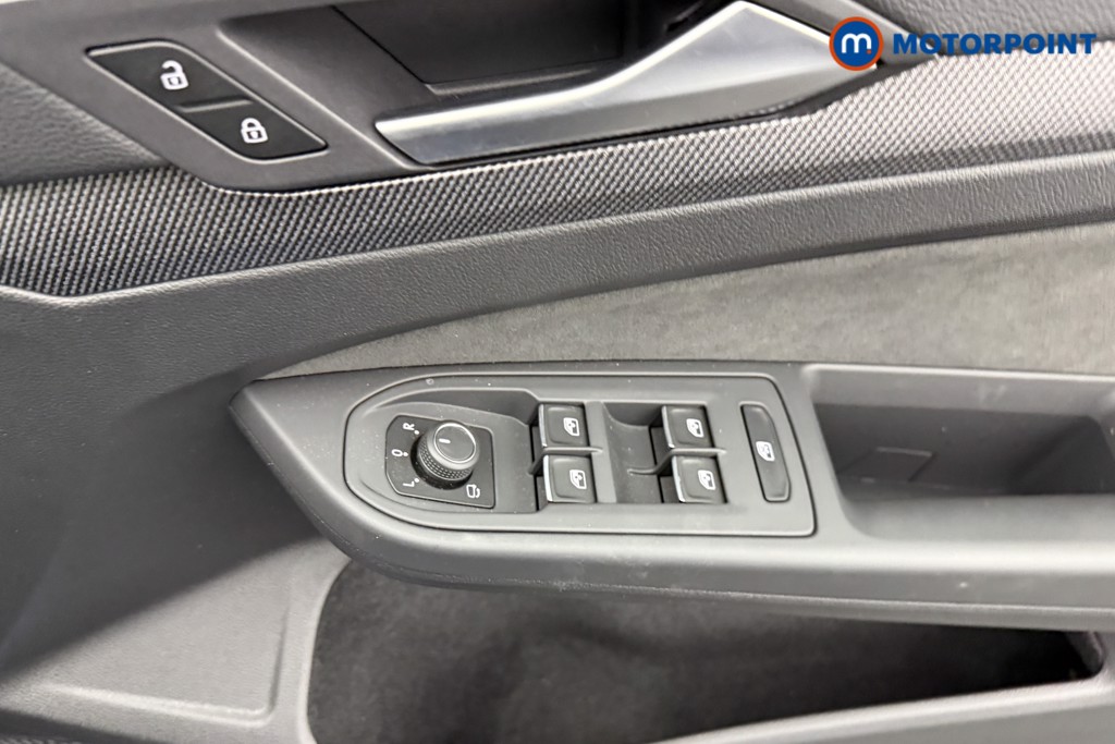 Volkswagen Golf R-Line Automatic Diesel Hatchback - Stock Number (1542416) - 15th supplementary image