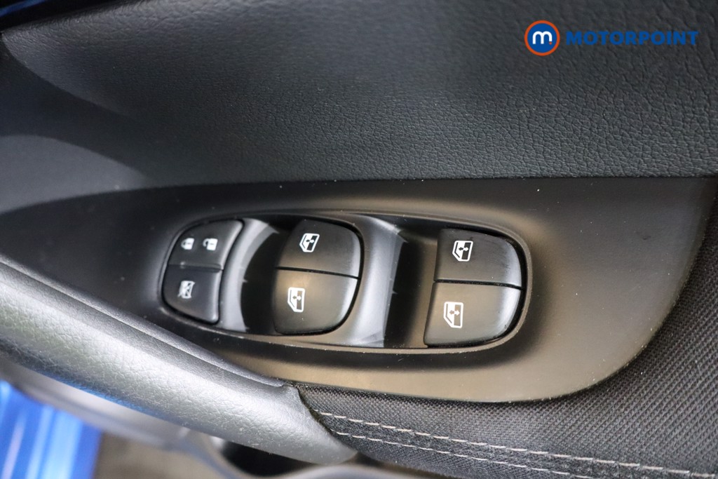 Nissan Qashqai Acenta Premium Manual Petrol SUV - Stock Number (1542564) - 7th supplementary image