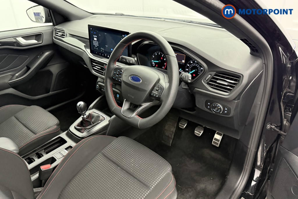 Ford Focus St-Line Manual Petrol-Electric Hybrid Hatchback - Stock Number (1543210) - 4th supplementary image