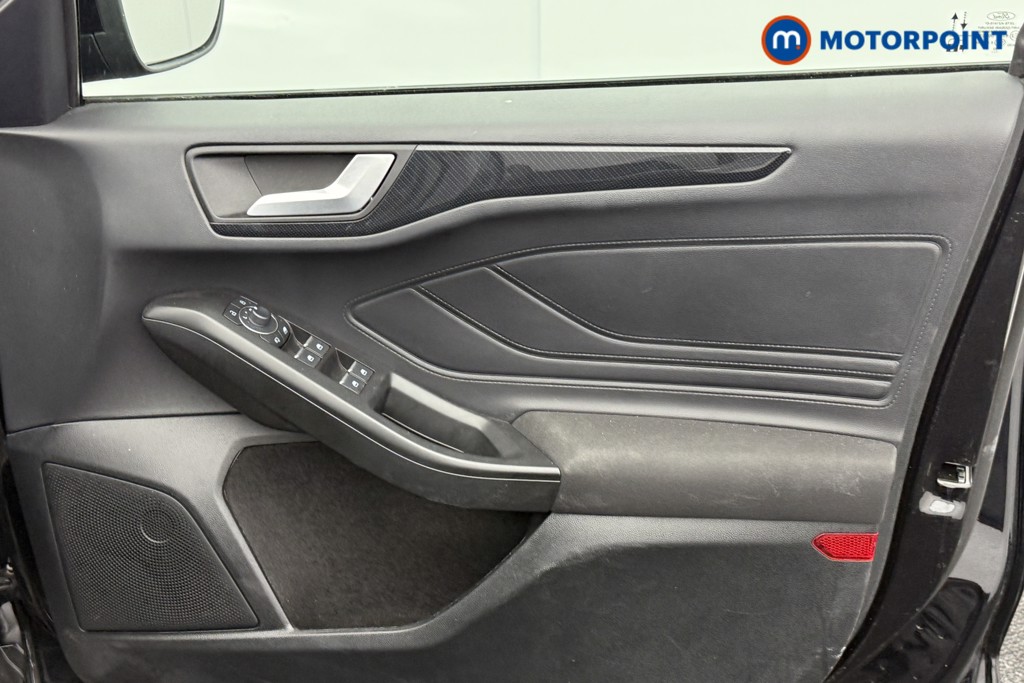 Ford Focus St-Line Manual Petrol-Electric Hybrid Hatchback - Stock Number (1543210) - 16th supplementary image