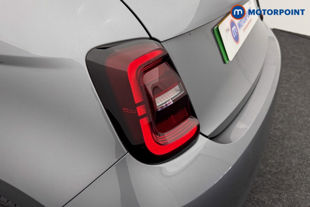 Fiat 500 RED Automatic Electric Hatchback - Stock Number (1543222) - 22nd supplementary image