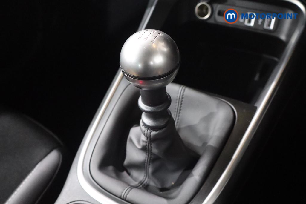 Jeep Avenger Altitude Manual Petrol SUV - Stock Number (1543256) - 6th supplementary image