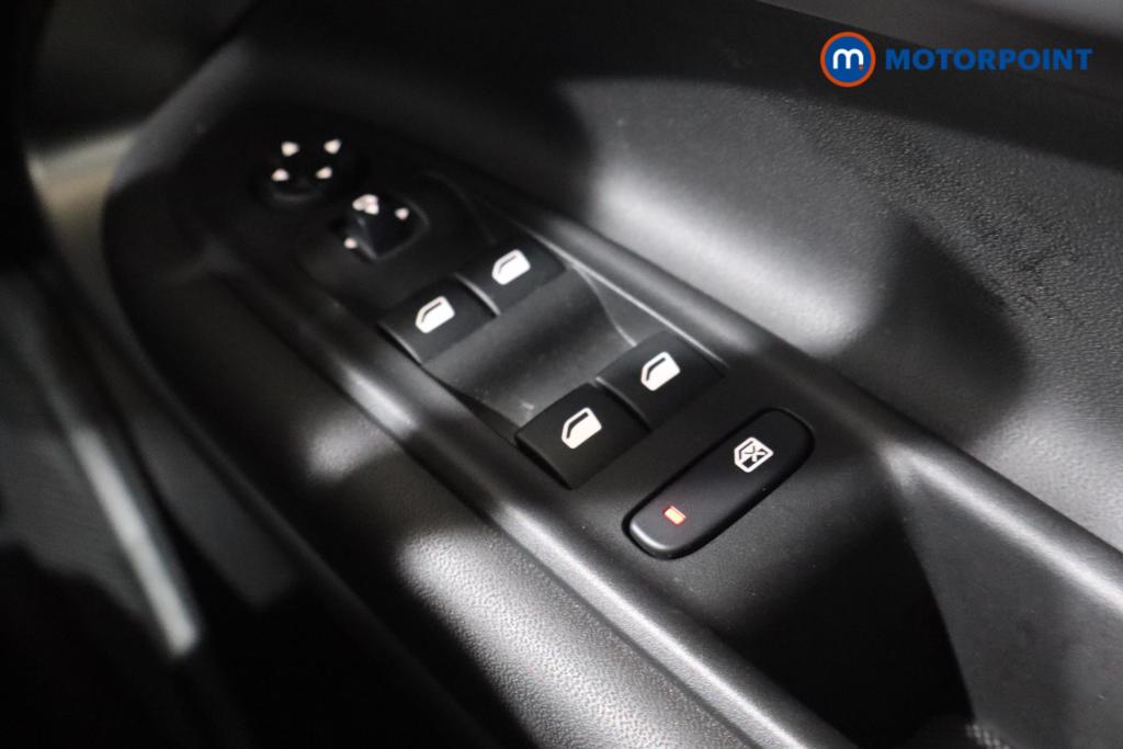 Jeep Avenger Altitude Manual Petrol SUV - Stock Number (1543256) - 15th supplementary image