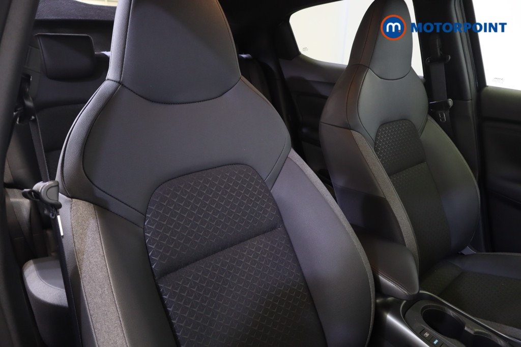 Nissan Juke N-Connecta Automatic Petrol-Electric Hybrid SUV - Stock Number (1543311) - 13th supplementary image