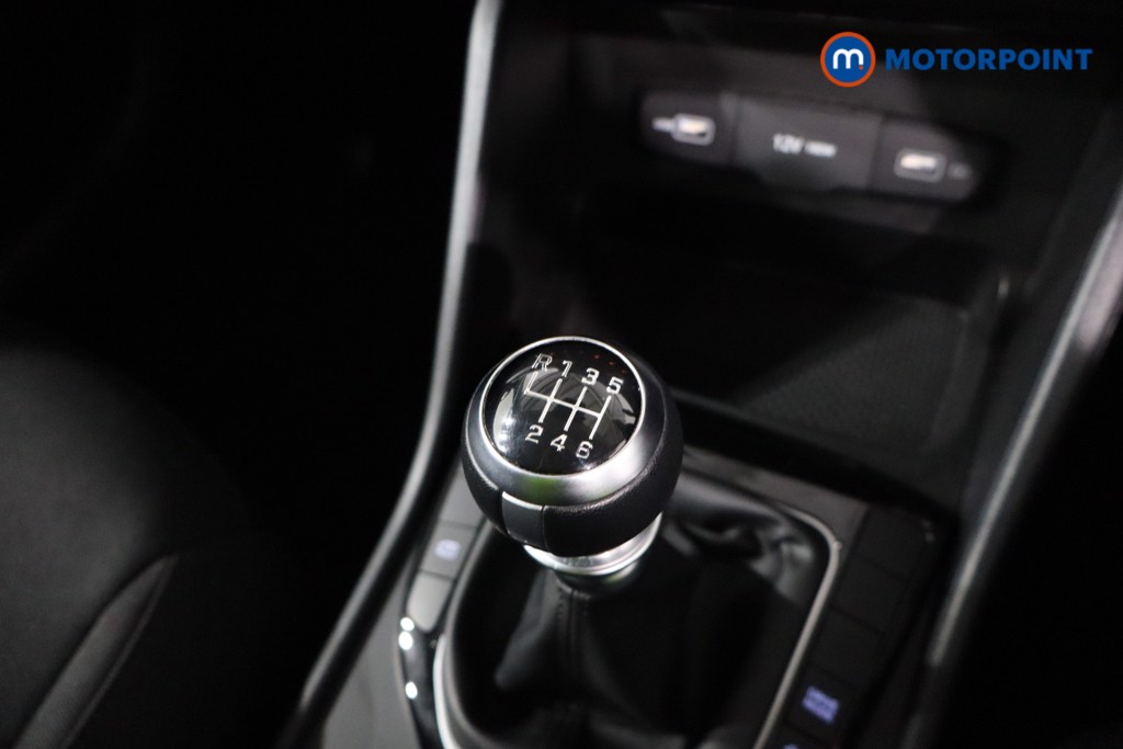 Hyundai Tucson Se Connect Manual Petrol SUV - Stock Number (1543352) - 17th supplementary image