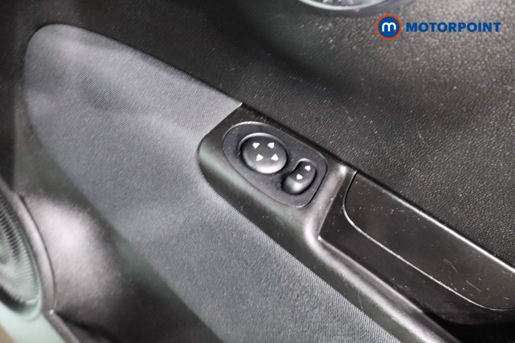 Fiat 500 Lounge Manual Petrol-Electric Hybrid Hatchback - Stock Number (1543561) - 19th supplementary image