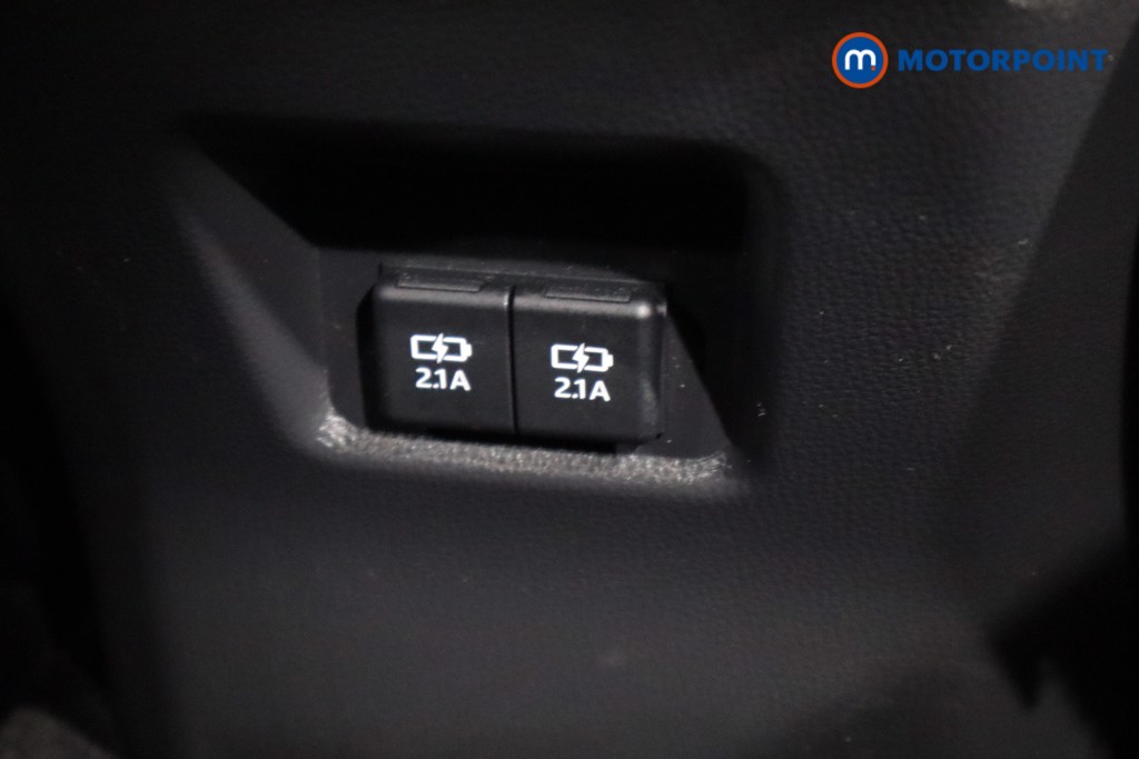 Toyota Rav4 Dynamic Automatic Petrol-Electric Hybrid SUV - Stock Number (1543567) - 13th supplementary image