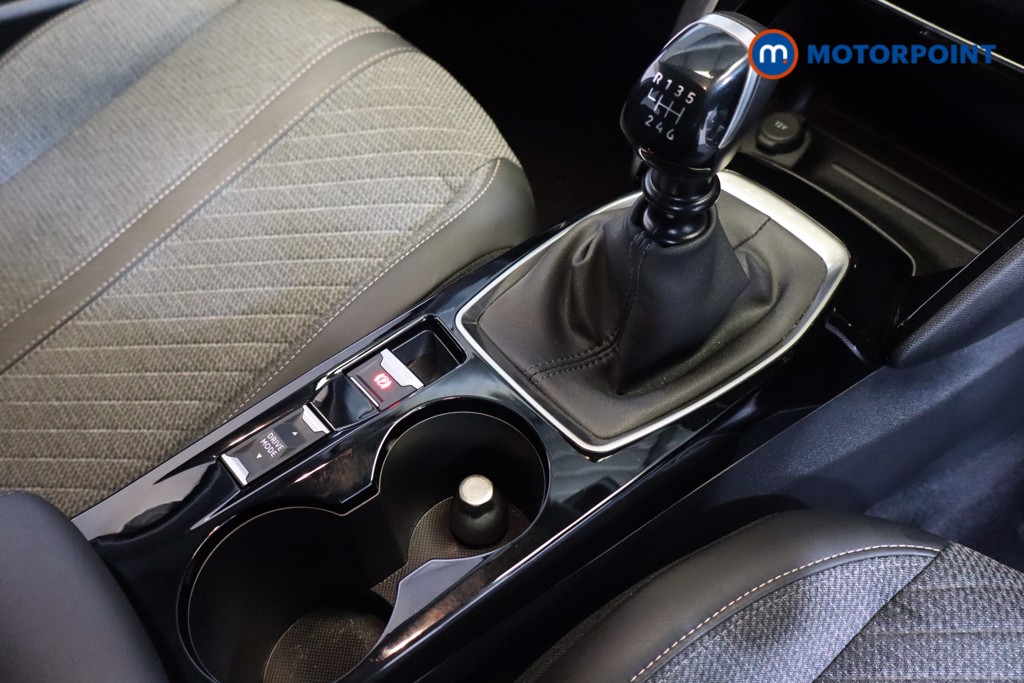 Peugeot 208 Allure Manual Petrol Hatchback - Stock Number (1543610) - 4th supplementary image