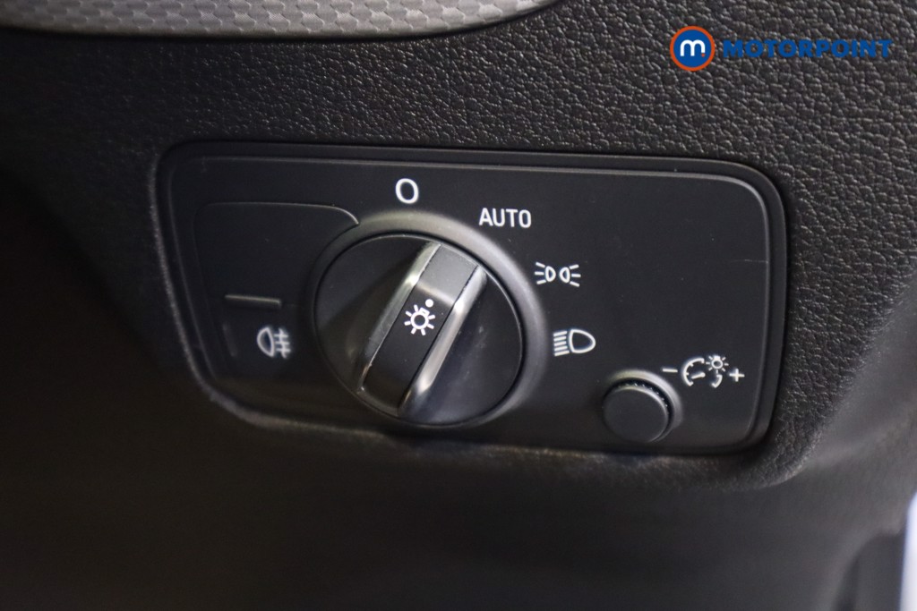 Audi Q2 Technik Manual Petrol SUV - Stock Number (1543860) - 9th supplementary image