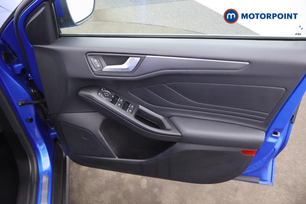 Ford Focus Titanium X Automatic Diesel Hatchback - Stock Number (1543875) - 9th supplementary image