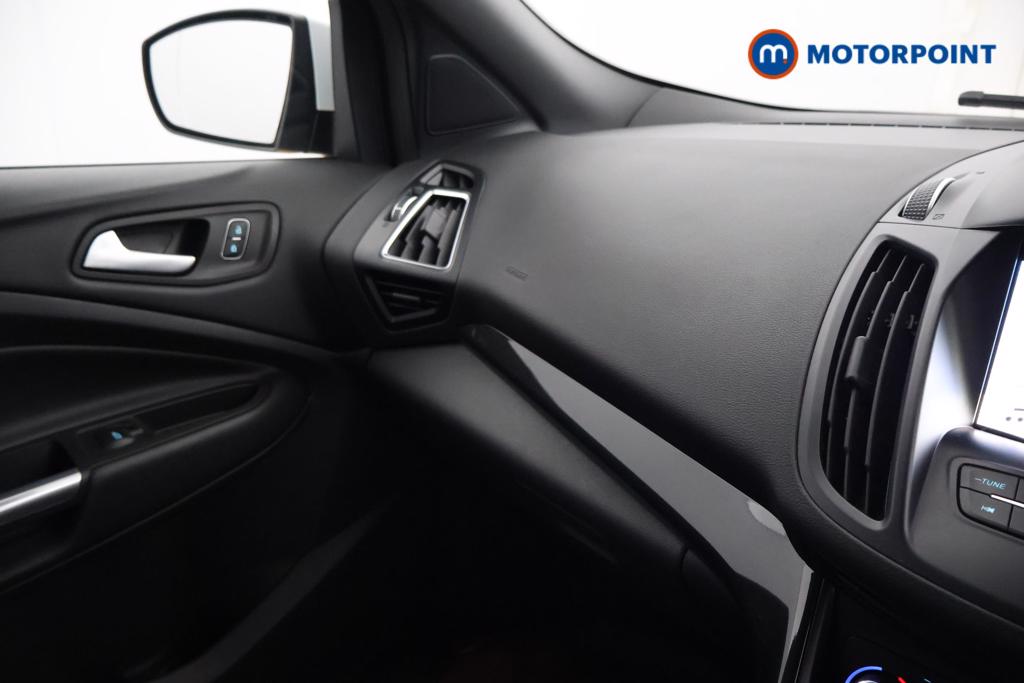 Ford Kuga St-Line Manual Petrol SUV - Stock Number (1544022) - 7th supplementary image