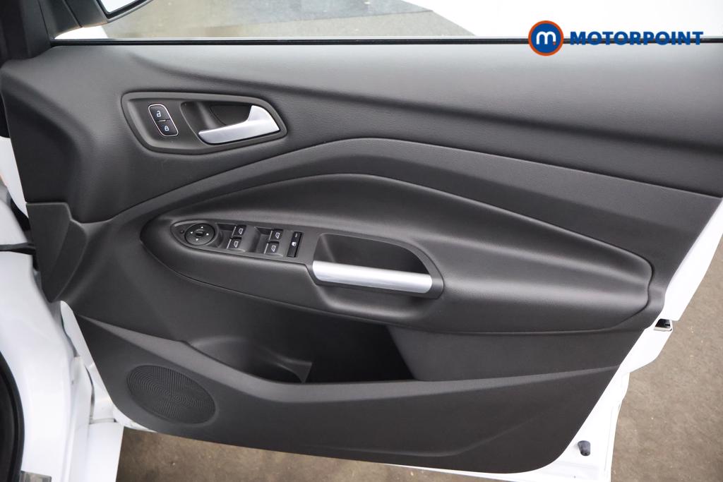 Ford Kuga St-Line Manual Petrol SUV - Stock Number (1544022) - 9th supplementary image