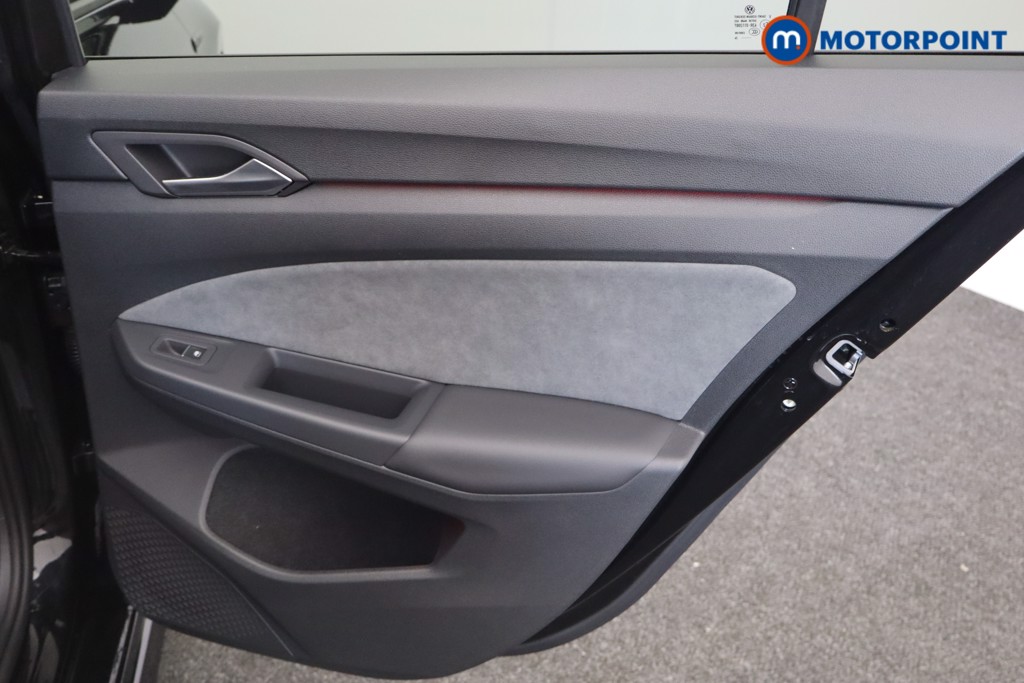 Volkswagen Golf R-Line Automatic Diesel Hatchback - Stock Number (1544369) - 17th supplementary image