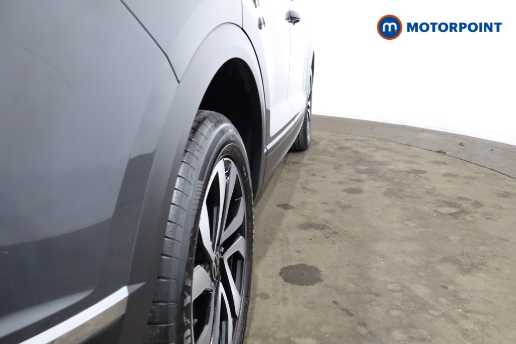 Volkswagen T-Roc Active Manual Petrol SUV - Stock Number (1544667) - 23rd supplementary image