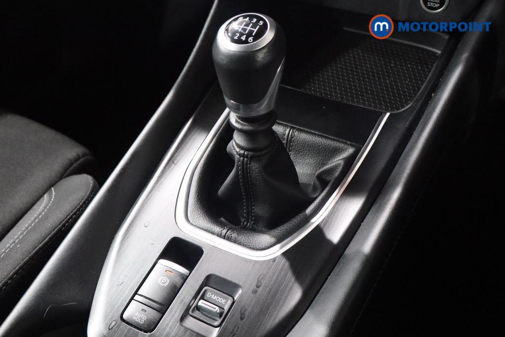 Nissan Qashqai N-Connecta Manual Petrol SUV - Stock Number (1544681) - 5th supplementary image