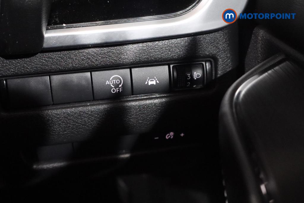 Nissan Qashqai N-Connecta Manual Petrol SUV - Stock Number (1544681) - 10th supplementary image