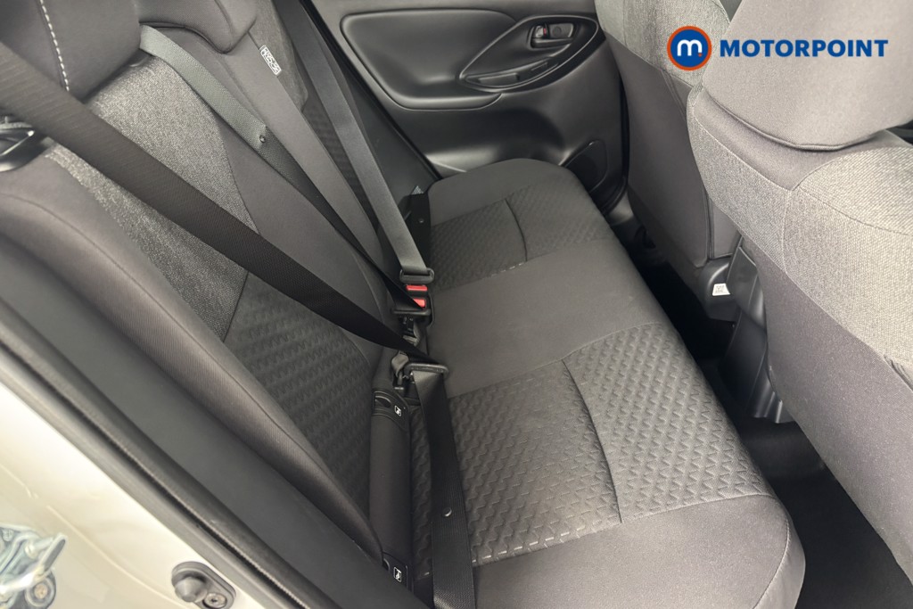 Toyota Yaris Cross Design Automatic Petrol-Electric Hybrid Estate - Stock Number (1544714) - 4th supplementary image