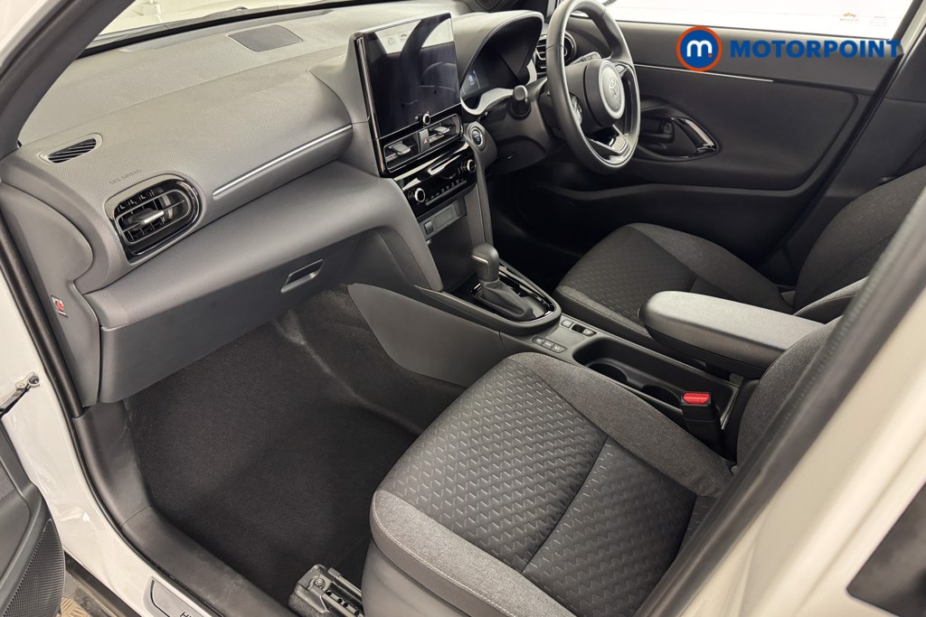 Toyota Yaris Cross Design Automatic Petrol-Electric Hybrid Estate - Stock Number (1544714) - 7th supplementary image