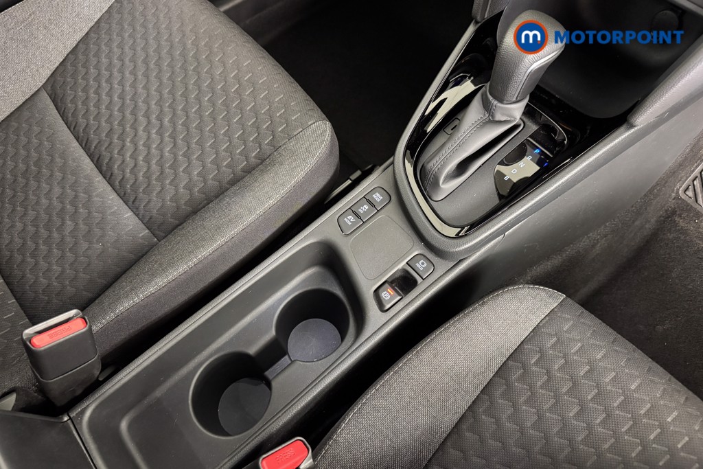 Toyota Yaris Cross Design Automatic Petrol-Electric Hybrid Estate - Stock Number (1544714) - 9th supplementary image