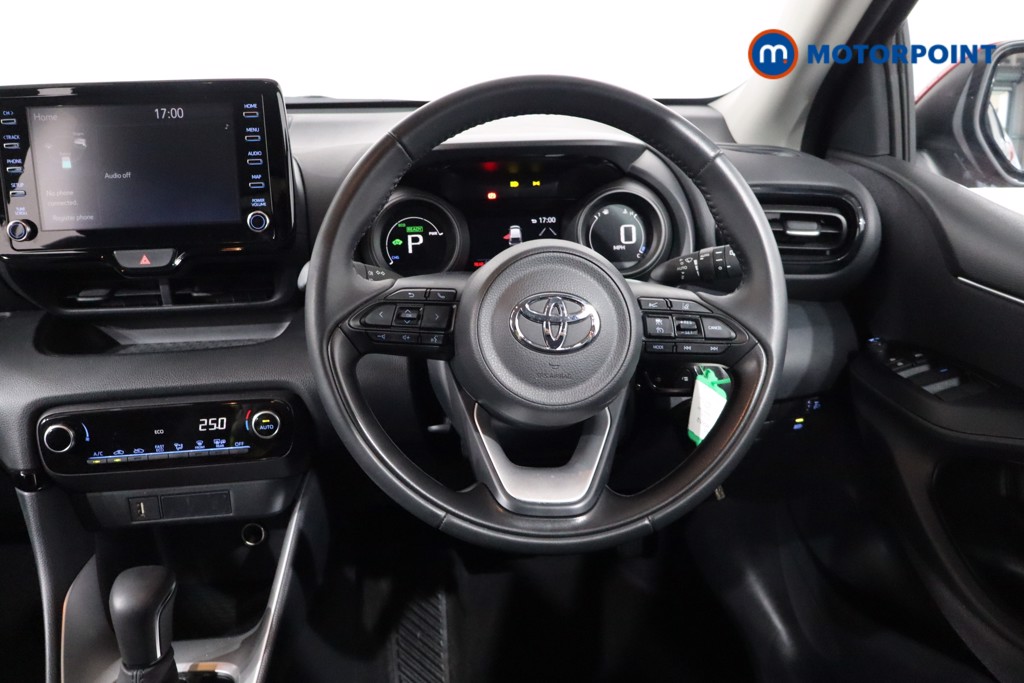 Toyota Yaris Design Automatic Petrol-Electric Hybrid Hatchback - Stock Number (1544891) - 3rd supplementary image