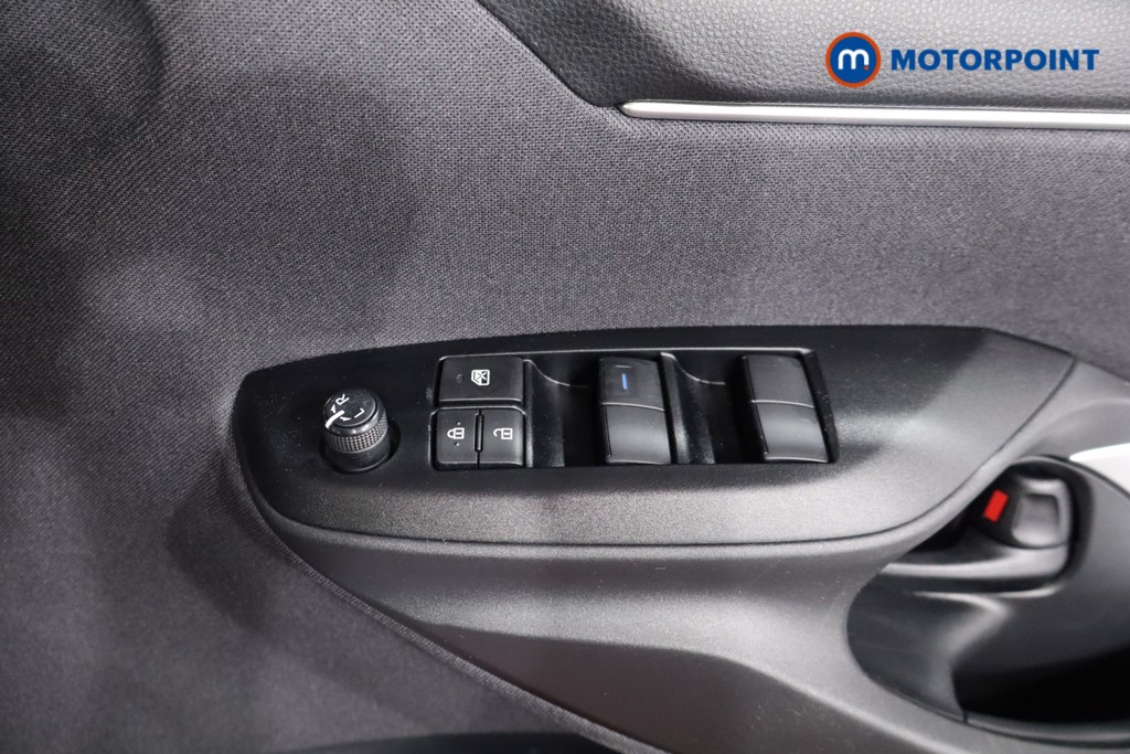 Toyota Yaris Design Automatic Petrol-Electric Hybrid Hatchback - Stock Number (1544891) - 19th supplementary image