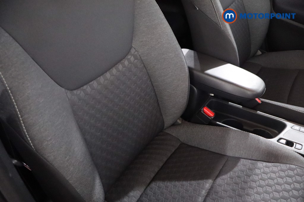 Toyota Yaris Design Automatic Petrol-Electric Hybrid Hatchback - Stock Number (1544891) - 22nd supplementary image