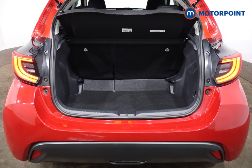Toyota Yaris Design Automatic Petrol-Electric Hybrid Hatchback - Stock Number (1544891) - 27th supplementary image