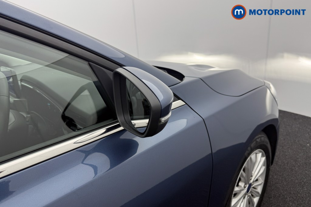 Ford Focus Titanium Edition Manual Petrol-Electric Hybrid Hatchback - Stock Number (1540799) - 17th supplementary image
