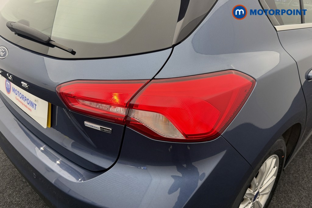 Ford Focus Titanium Edition Manual Petrol-Electric Hybrid Hatchback - Stock Number (1540799) - 26th supplementary image