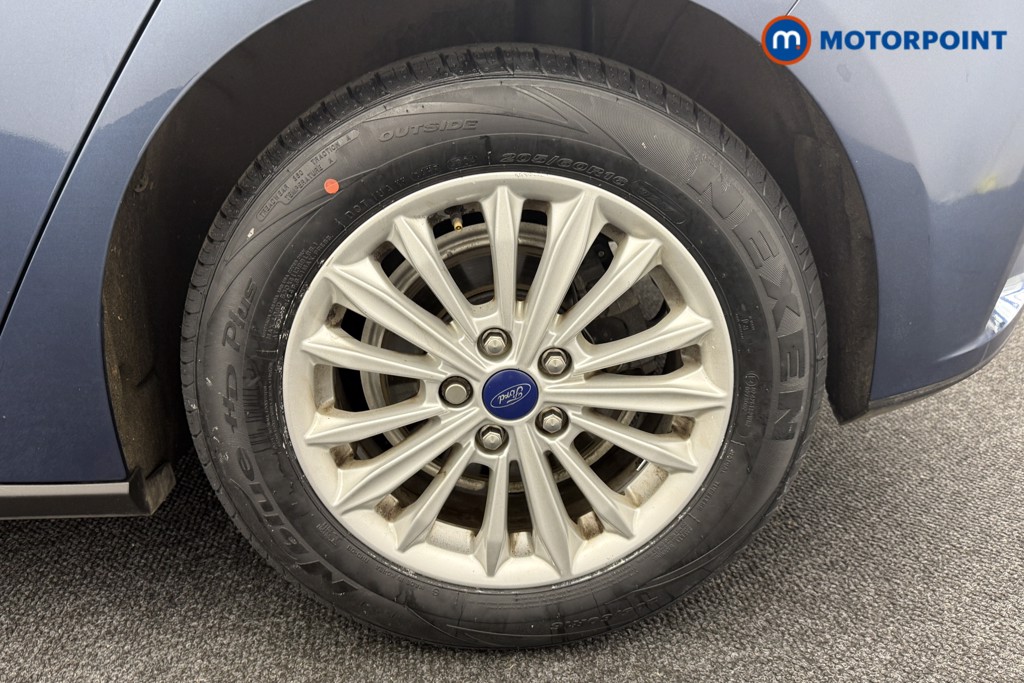 Ford Focus Titanium Edition Manual Petrol-Electric Hybrid Hatchback - Stock Number (1540799) - 33rd supplementary image