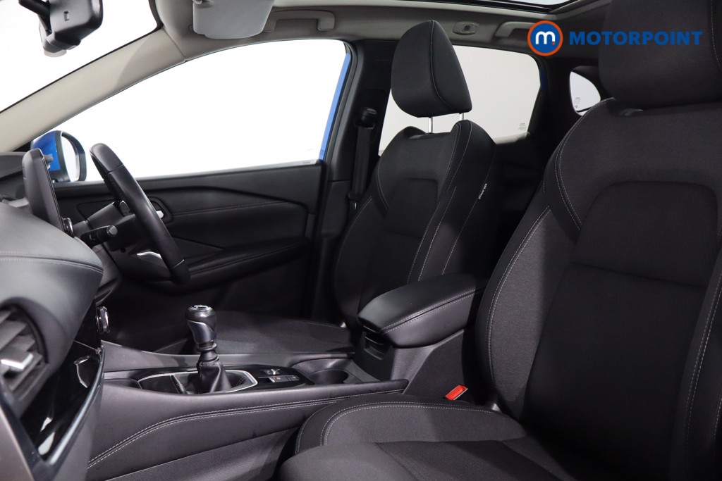 Nissan Qashqai N-Connecta Manual Petrol SUV - Stock Number (1543345) - 4th supplementary image