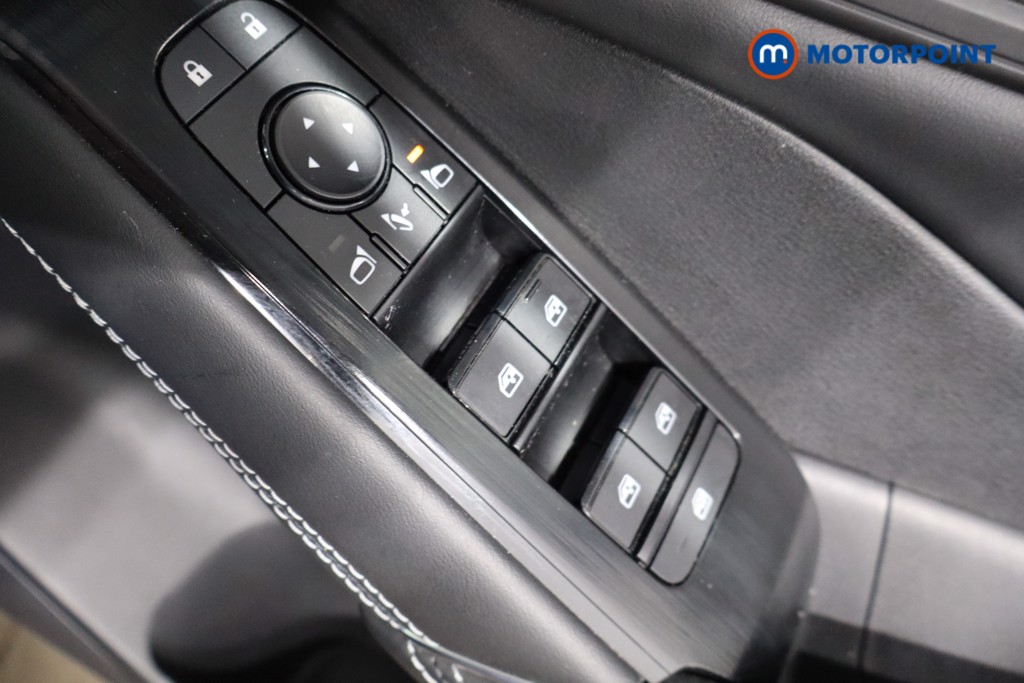 Nissan Qashqai N-Connecta Manual Petrol SUV - Stock Number (1543345) - 25th supplementary image